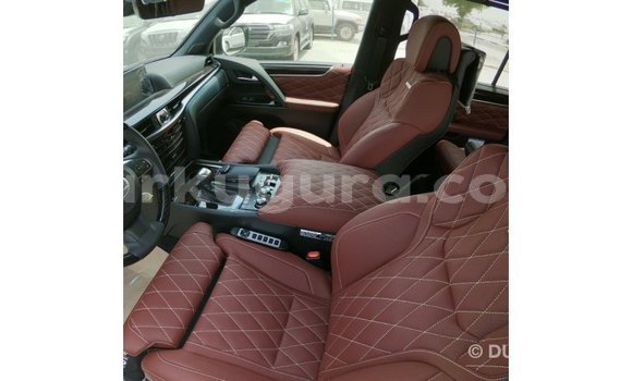 Acheter Import Voiture Lexus LX Blanc à Import - Dubai, Bujumbura