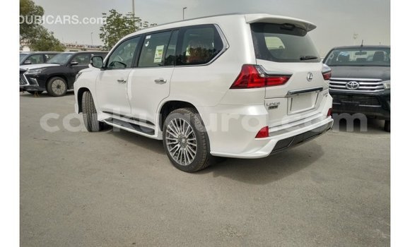 Nunua Imported Lexus LX Nyeupe Gari ndani ya Import - Dubai nchini Bujumbura Nunua Imported Lexus LX Nyeupe Gari ndani ya Import - Dubai nchini Bujumbura
