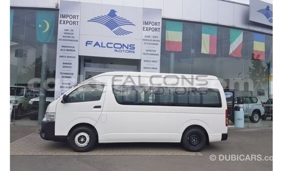 Nunua Imported Toyota Hiace Nyeupe Gari ndani ya Import - Dubai nchini Bujumbura Nunua Imported Toyota Hiace Nyeupe Gari ndani ya Import - Dubai nchini Bujumbura