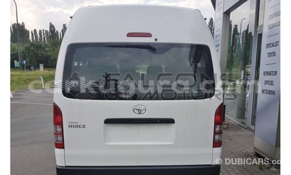 Nunua Imported Toyota Hiace Nyeupe Gari ndani ya Import - Dubai nchini Bujumbura Nunua Imported Toyota Hiace Nyeupe Gari ndani ya Import - Dubai nchini Bujumbura