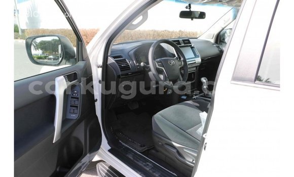 Acheter Import Voiture Toyota Prado Blanc à Import - Dubai, Bujumbura Acheter Import Voiture Toyota Prado Blanc à Import - Dubai, Bujumbura