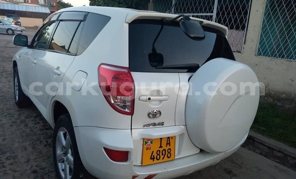 Buy Used Toyota RAV4 White Car in Bujumbura in Bujumbura Buy Used Toyota RAV4 White Car in Bujumbura in Bujumbura