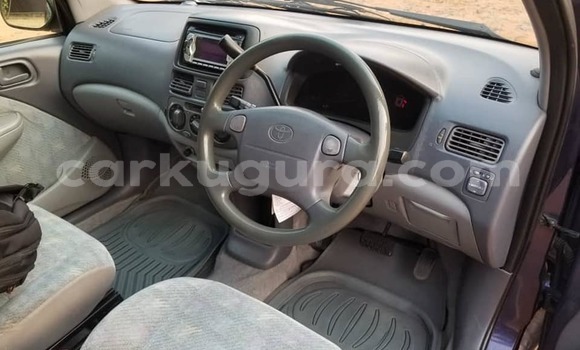 Nunua Ilio tumika Toyota Raum Bluu Gari ndani ya Bujumbura nchini Bujumbura Nunua Ilio tumika Toyota Raum Bluu Gari ndani ya Bujumbura nchini Bujumbura