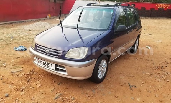 Nunua Ilio tumika Toyota Raum Bluu Gari ndani ya Bujumbura nchini Bujumbura Nunua Ilio tumika Toyota Raum Bluu Gari ndani ya Bujumbura nchini Bujumbura