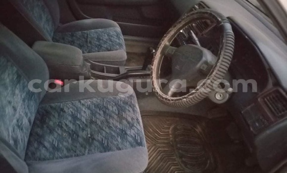 Nunua Ilio tumika Toyota Carina Fedha Gari ndani ya Bujumbura nchini Bujumbura Nunua Ilio tumika Toyota Carina Fedha Gari ndani ya Bujumbura nchini Bujumbura