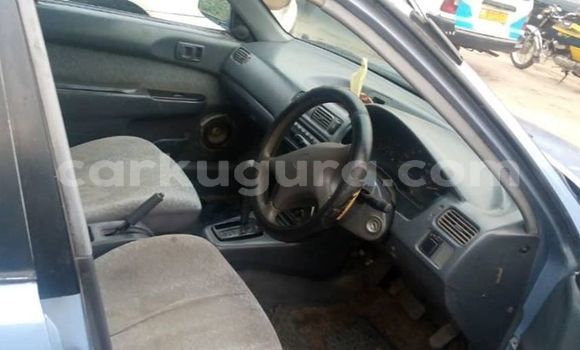 Nunua Ilio tumika Toyota Corsa Bluu Gari ndani ya Bujumbura nchini Bujumbura Nunua Ilio tumika Toyota Corsa Bluu Gari ndani ya Bujumbura nchini Bujumbura