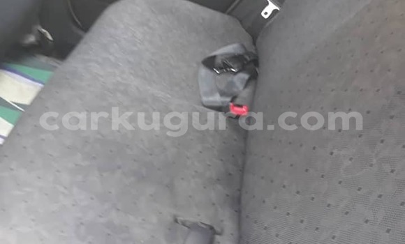 Nunua Ilio tumika Toyota Vitz Fedha Gari ndani ya Bujumbura nchini Bujumbura Nunua Ilio tumika Toyota Vitz Fedha Gari ndani ya Bujumbura nchini Bujumbura