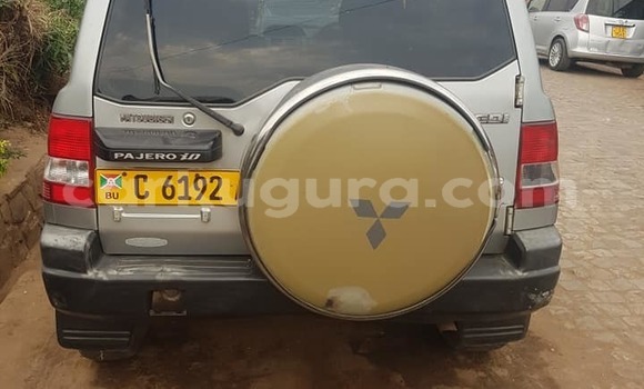 Nunua Ilio tumika Mitsubishi Pajero Fedha Gari ndani ya Bujumbura nchini Bujumbura Nunua Ilio tumika Mitsubishi Pajero Fedha Gari ndani ya Bujumbura nchini Bujumbura