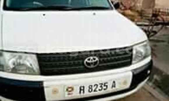 Buy Used Toyota Probox White Car in Bujumbura in Bujumbura Buy Used Toyota Probox White Car in Bujumbura in Bujumbura
