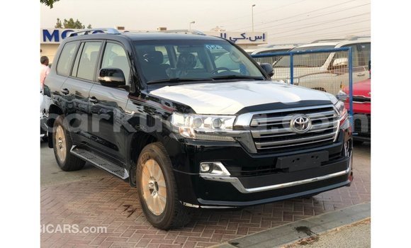 Nunua Imported Toyota Land Cruiser Nyeusi Gari ndani ya Import - Dubai nchini Bujumbura Nunua Imported Toyota Land Cruiser Nyeusi Gari ndani ya Import - Dubai nchini Bujumbura