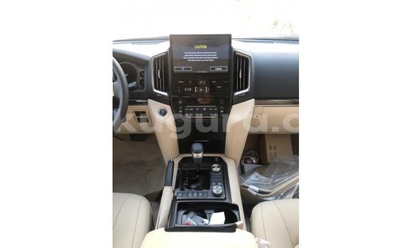 Nunua Imported Toyota Land Cruiser Nyeusi Gari ndani ya Import - Dubai nchini Bujumbura Nunua Imported Toyota Land Cruiser Nyeusi Gari ndani ya Import - Dubai nchini Bujumbura