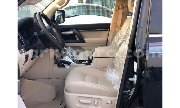 Nunua Imported Toyota Land Cruiser Nyeusi Gari ndani ya Import - Dubai nchini Bujumbura Nunua Imported Toyota Land Cruiser Nyeusi Gari ndani ya Import - Dubai nchini Bujumbura