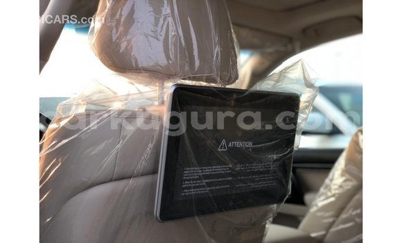 Nunua Imported Toyota Land Cruiser Nyeusi Gari ndani ya Import - Dubai nchini Bujumbura Nunua Imported Toyota Land Cruiser Nyeusi Gari ndani ya Import - Dubai nchini Bujumbura