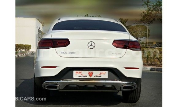 Nunua Imported Mercedes-Benz GLC Nyeupe Gari ndani ya Import - Dubai nchini Bujumbura Nunua Imported Mercedes-Benz GLC Nyeupe Gari ndani ya Import - Dubai nchini Bujumbura