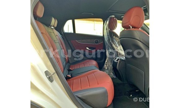 Nunua Imported Mercedes-Benz GLC Nyeupe Gari ndani ya Import - Dubai nchini Bujumbura Nunua Imported Mercedes-Benz GLC Nyeupe Gari ndani ya Import - Dubai nchini Bujumbura