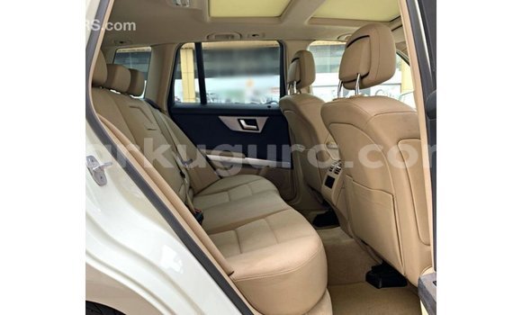 Nunua Imported Mercedes-Benz 190 Nyeupe Gari ndani ya Import - Dubai nchini Bujumbura Nunua Imported Mercedes-Benz 190 Nyeupe Gari ndani ya Import - Dubai nchini Bujumbura