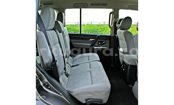 Buy Import Mitsubishi Pajero Brown Car in Import - Dubai in Bujumbura Buy Import Mitsubishi Pajero Brown Car in Import - Dubai in Bujumbura