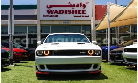 Buy Import Dodge Challenger White Car in Import - Dubai in Bujumbura Buy Import Dodge Challenger White Car in Import - Dubai in Bujumbura