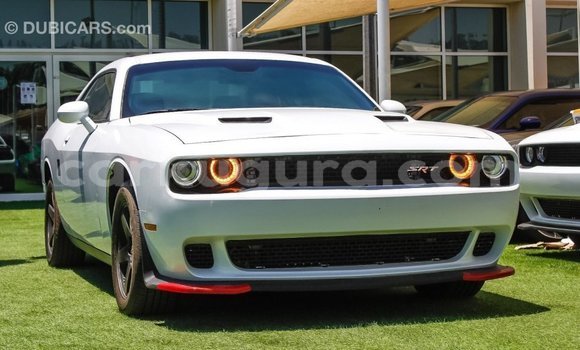 Buy Import Dodge Challenger White Car in Import - Dubai in Bujumbura Buy Import Dodge Challenger White Car in Import - Dubai in Bujumbura