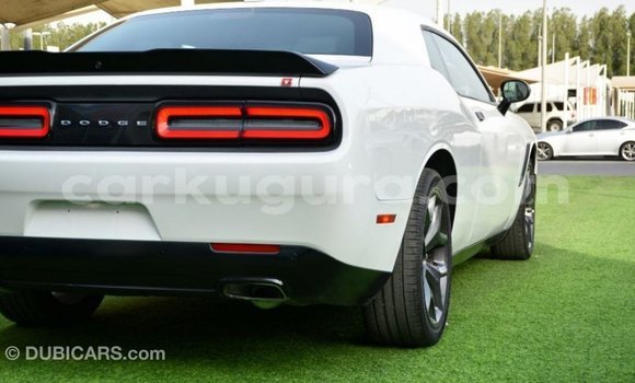 Buy Import Dodge Challenger White Car in Import - Dubai in Bujumbura Buy Import Dodge Challenger White Car in Import - Dubai in Bujumbura