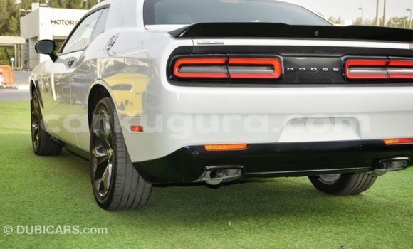 Buy Import Dodge Challenger White Car in Import - Dubai in Bujumbura Buy Import Dodge Challenger White Car in Import - Dubai in Bujumbura