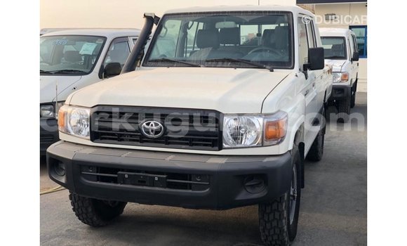 Buy Import Toyota Land Cruiser White Car in Import - Dubai in Bujumbura Buy Import Toyota Land Cruiser White Car in Import - Dubai in Bujumbura