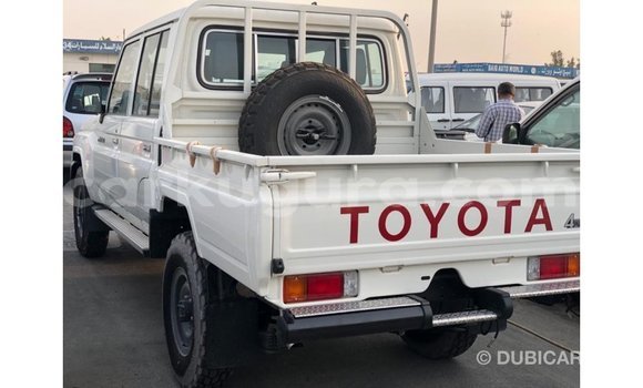 Buy Import Toyota Land Cruiser White Car in Import - Dubai in Bujumbura Buy Import Toyota Land Cruiser White Car in Import - Dubai in Bujumbura