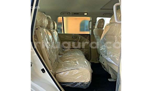 Acheter Import Voiture Nissan Patrol Blanc à Import - Dubai, Bujumbura Acheter Import Voiture Nissan Patrol Blanc à Import - Dubai, Bujumbura