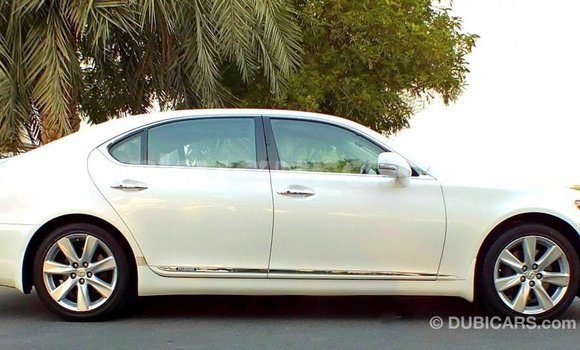 Nunua Imported Lexus LS Nyeupe Gari ndani ya Import - Dubai nchini Bujumbura Nunua Imported Lexus LS Nyeupe Gari ndani ya Import - Dubai nchini Bujumbura