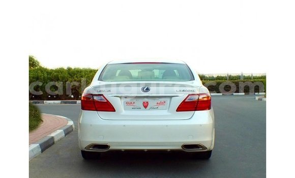 Nunua Imported Lexus LS Nyeupe Gari ndani ya Import - Dubai nchini Bujumbura Nunua Imported Lexus LS Nyeupe Gari ndani ya Import - Dubai nchini Bujumbura