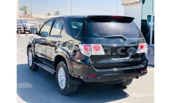 Acheter Import Voiture Toyota Fortuner Noir à Import - Dubai, Bujumbura Acheter Import Voiture Toyota Fortuner Noir à Import - Dubai, Bujumbura