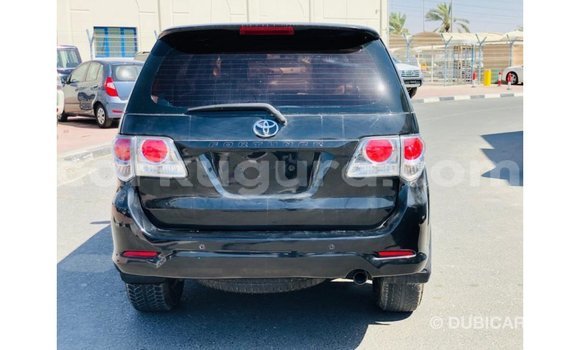 Acheter Import Voiture Toyota Fortuner Noir à Import - Dubai, Bujumbura Acheter Import Voiture Toyota Fortuner Noir à Import - Dubai, Bujumbura