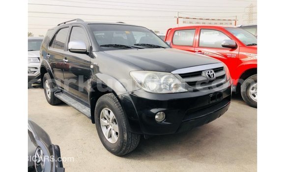 Nunua Imported Toyota Fortuner Nyeusi Gari ndani ya Import - Dubai nchini Bujumbura Nunua Imported Toyota Fortuner Nyeusi Gari ndani ya Import - Dubai nchini Bujumbura