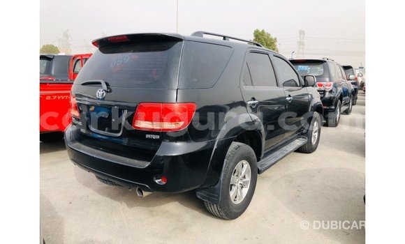 Nunua Imported Toyota Fortuner Nyeusi Gari ndani ya Import - Dubai nchini Bujumbura Nunua Imported Toyota Fortuner Nyeusi Gari ndani ya Import - Dubai nchini Bujumbura