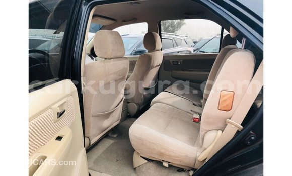 Nunua Imported Toyota Fortuner Nyeusi Gari ndani ya Import - Dubai nchini Bujumbura Nunua Imported Toyota Fortuner Nyeusi Gari ndani ya Import - Dubai nchini Bujumbura