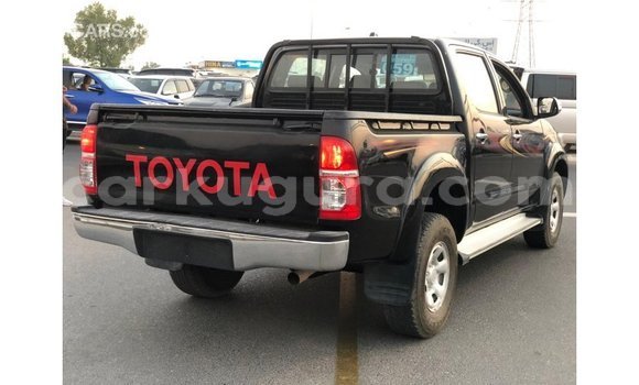Acheter Import Voiture Toyota Hilux Noir à Import - Dubai, Bujumbura Acheter Import Voiture Toyota Hilux Noir à Import - Dubai, Bujumbura