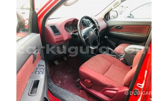 Acheter Import Voiture Toyota Hilux Rouge à Import - Dubai, Bujumbura Acheter Import Voiture Toyota Hilux Rouge à Import - Dubai, Bujumbura