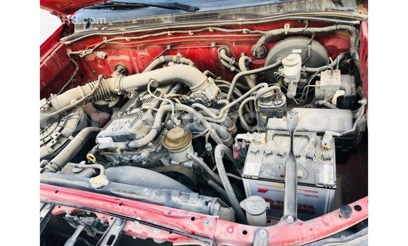 Acheter Import Voiture Toyota Hilux Rouge à Import - Dubai, Bujumbura Acheter Import Voiture Toyota Hilux Rouge à Import - Dubai, Bujumbura