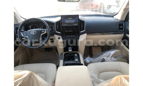 Acheter Import Voiture Toyota Land Cruiser Noir à Import - Dubai, Bujumbura Acheter Import Voiture Toyota Land Cruiser Noir à Import - Dubai, Bujumbura