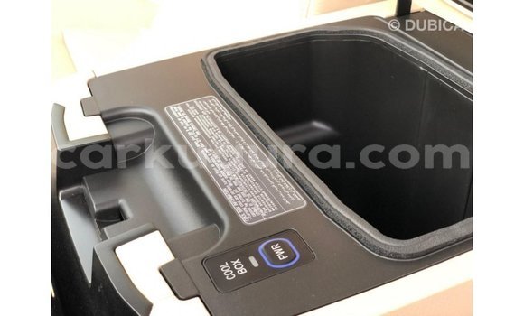 Acheter Import Voiture Toyota Land Cruiser Noir à Import - Dubai, Bujumbura Acheter Import Voiture Toyota Land Cruiser Noir à Import - Dubai, Bujumbura