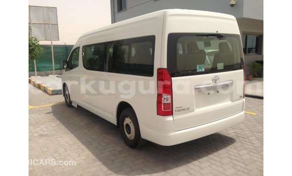 Acheter Import Voiture Toyota Hiace Blanc à Import - Dubai, Bujumbura Acheter Import Voiture Toyota Hiace Blanc à Import - Dubai, Bujumbura