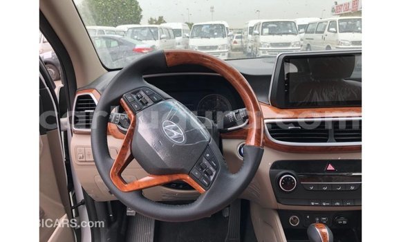 Buy Import Hyundai Tucson White Car in Import - Dubai in Bujumbura Buy Import Hyundai Tucson White Car in Import - Dubai in Bujumbura