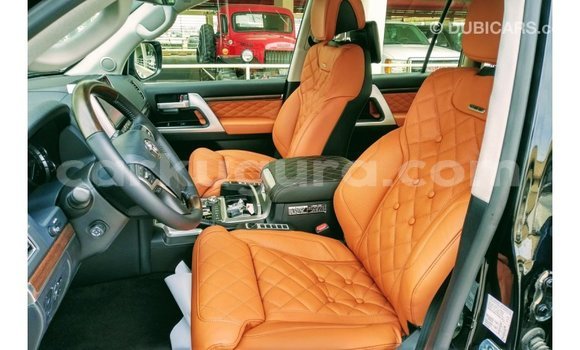Acheter Import Voiture Toyota Land Cruiser Noir à Import - Dubai, Bujumbura Acheter Import Voiture Toyota Land Cruiser Noir à Import - Dubai, Bujumbura