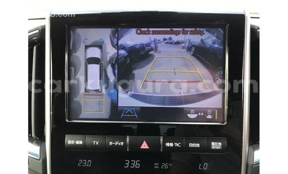 Nunua Imported Toyota Land Cruiser Nyeupe Gari ndani ya Import - Dubai nchini Bujumbura Nunua Imported Toyota Land Cruiser Nyeupe Gari ndani ya Import - Dubai nchini Bujumbura