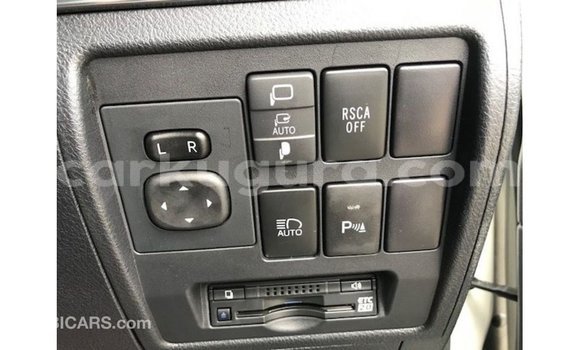 Nunua Imported Toyota Land Cruiser Nyeupe Gari ndani ya Import - Dubai nchini Bujumbura Nunua Imported Toyota Land Cruiser Nyeupe Gari ndani ya Import - Dubai nchini Bujumbura