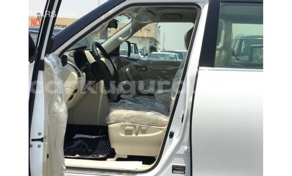 Buy Import Nissan Patrol White Car in Import - Dubai in Bujumbura Buy Import Nissan Patrol White Car in Import - Dubai in Bujumbura