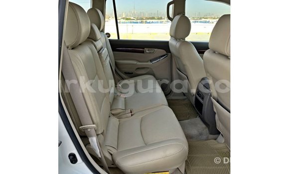 Nunua Imported Toyota Prado Nyeupe Gari ndani ya Import - Dubai nchini Bujumbura Nunua Imported Toyota Prado Nyeupe Gari ndani ya Import - Dubai nchini Bujumbura