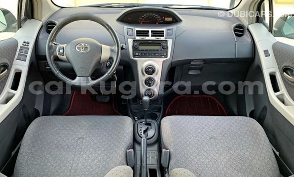 Nunua Imported Toyota Yaris Nyeusi Gari ndani ya Import - Dubai nchini Bujumbura Nunua Imported Toyota Yaris Nyeusi Gari ndani ya Import - Dubai nchini Bujumbura