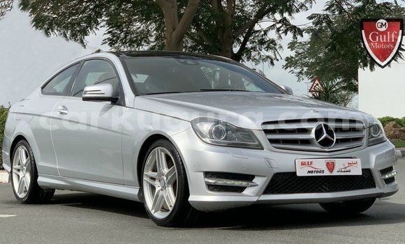 Buy Import Mercedes-Benz 190 Other Car in Import - Dubai in Bujumbura Buy Import Mercedes-Benz 190 Other Car in Import - Dubai in Bujumbura