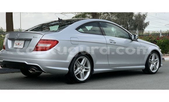 Buy Import Mercedes-Benz 190 Other Car in Import - Dubai in Bujumbura Buy Import Mercedes-Benz 190 Other Car in Import - Dubai in Bujumbura